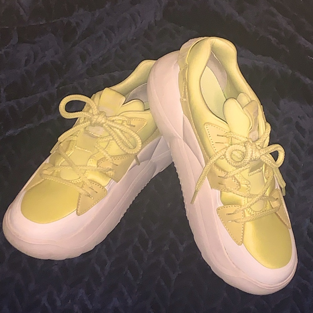 UGG LA Cloud Lace Sneakers